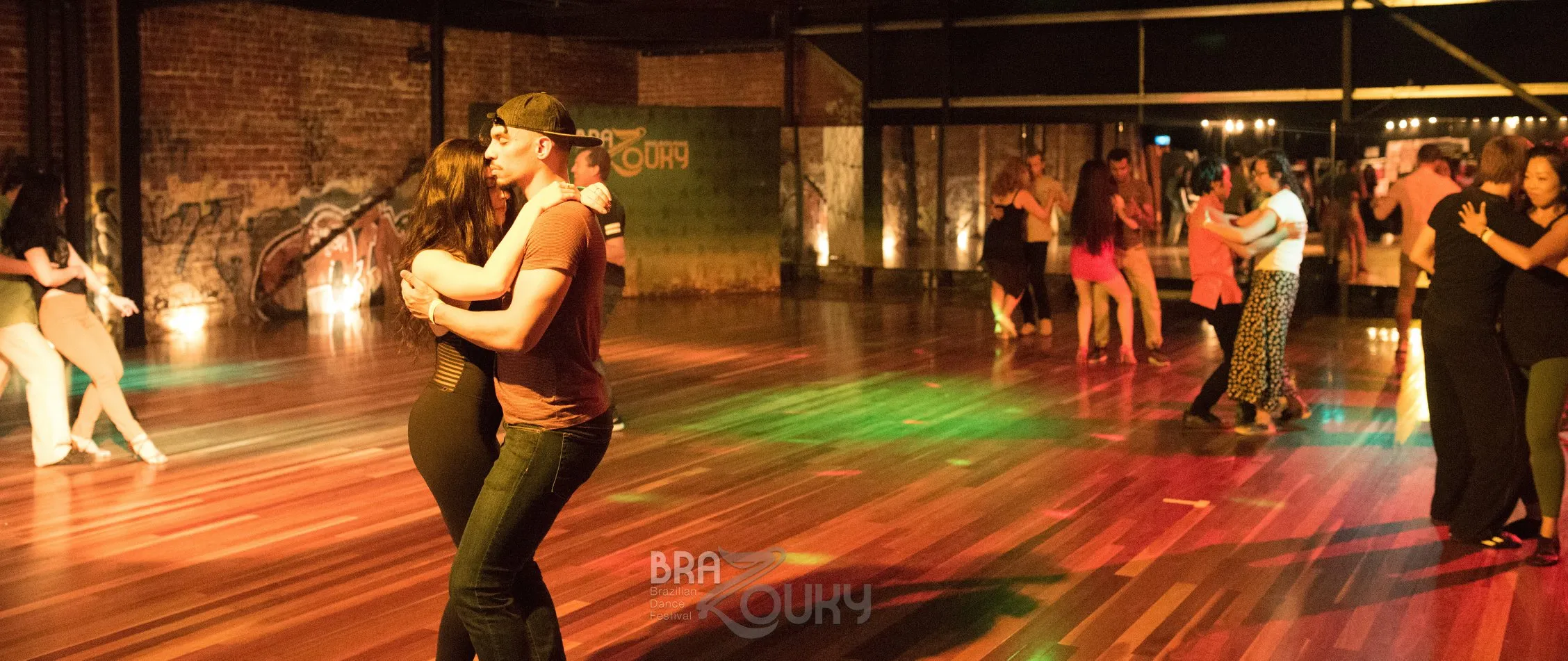 BraZouky 2019 – Friday Night Cam 2 of 2 (by Raquel Camargo) — BraZouky 2019